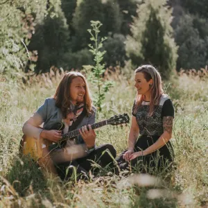 Annabelle and Ash - Acoustic covers Duo - Gisborne