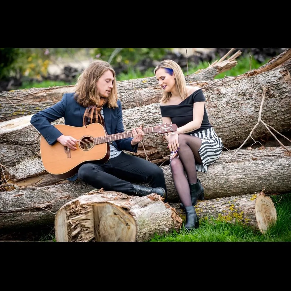 Annabelle and Ash - Acoustic covers Duo - Gisborne