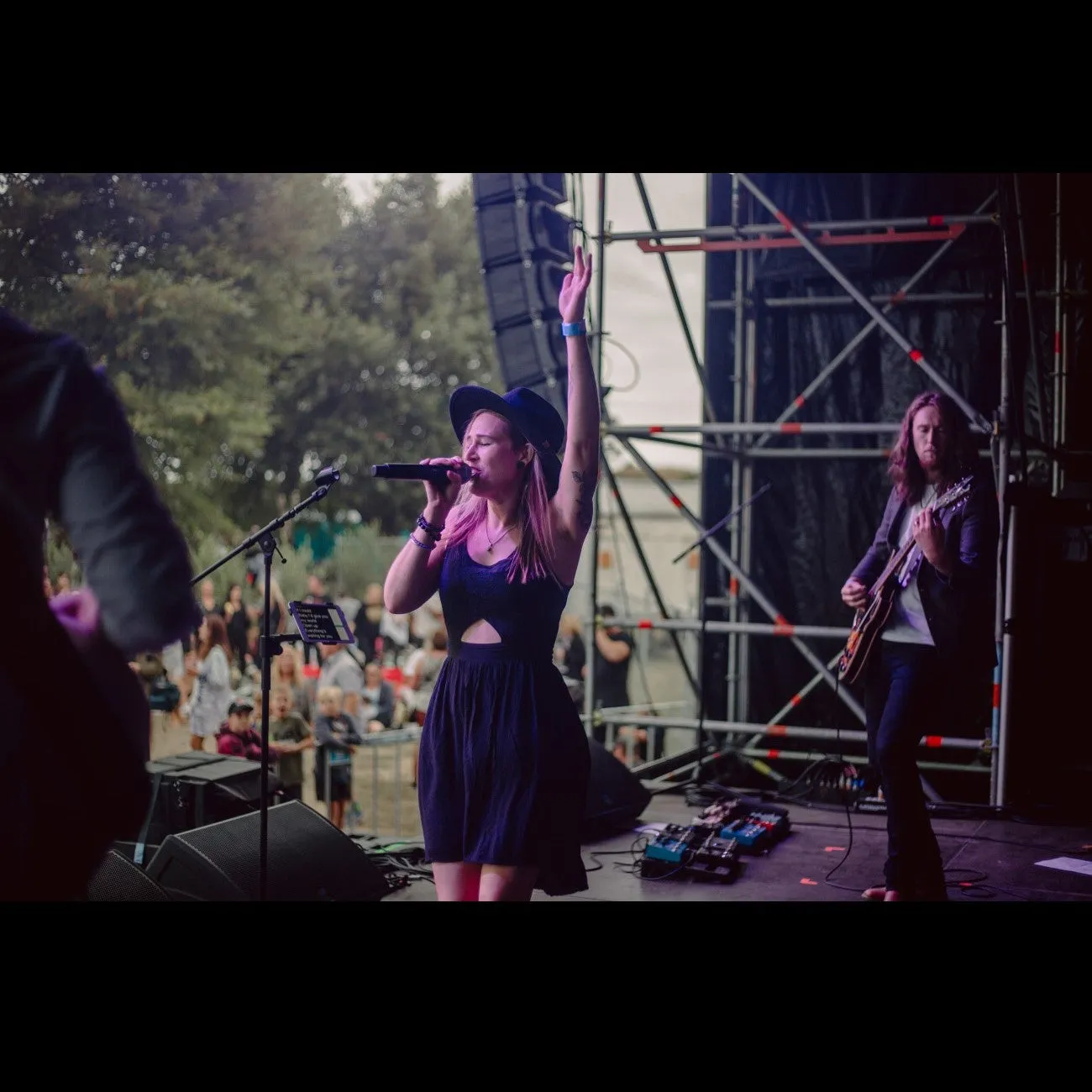 Annabelle and Ash - Acoustic covers Duo - Gisborne