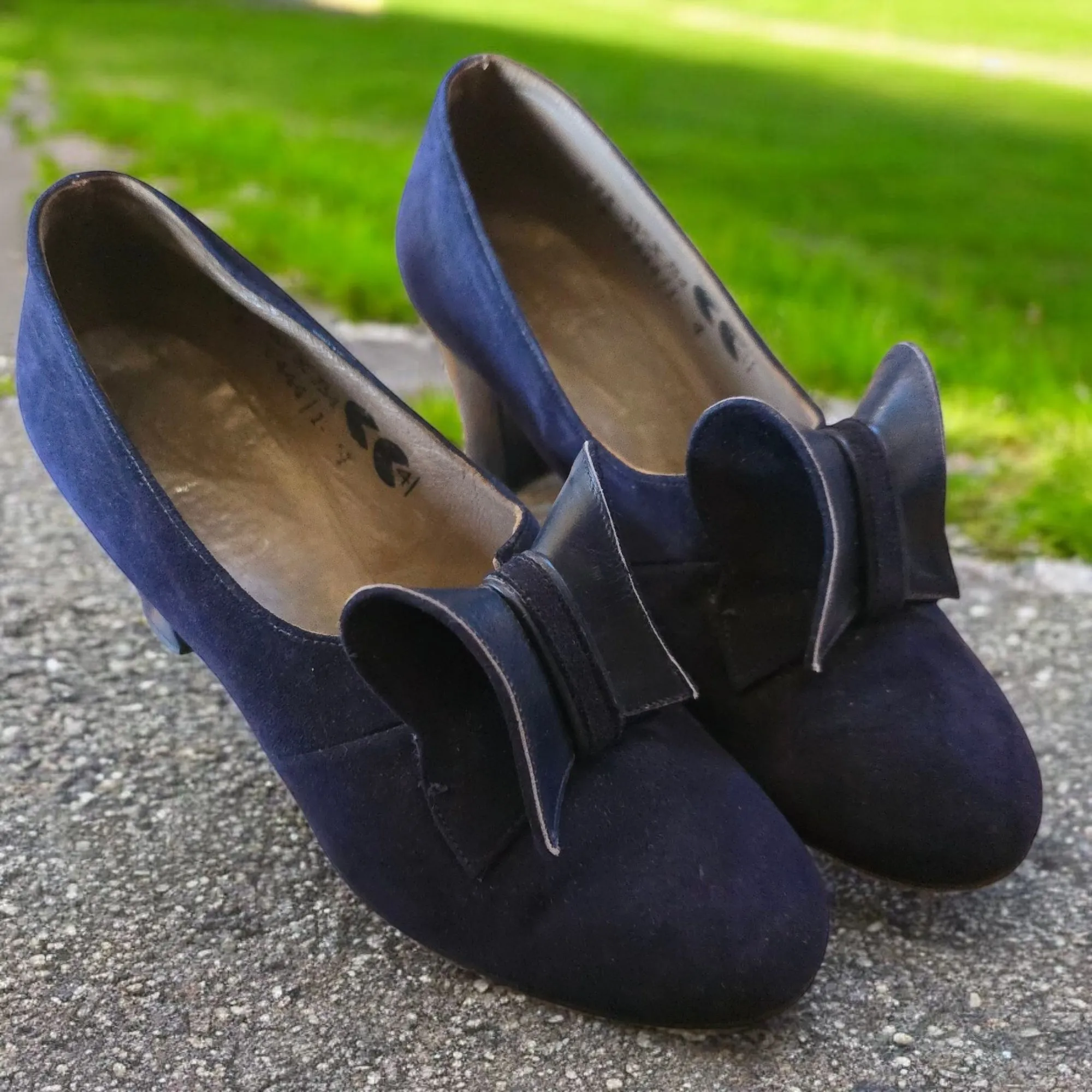 Blue Vintage 1940s Shoes 4