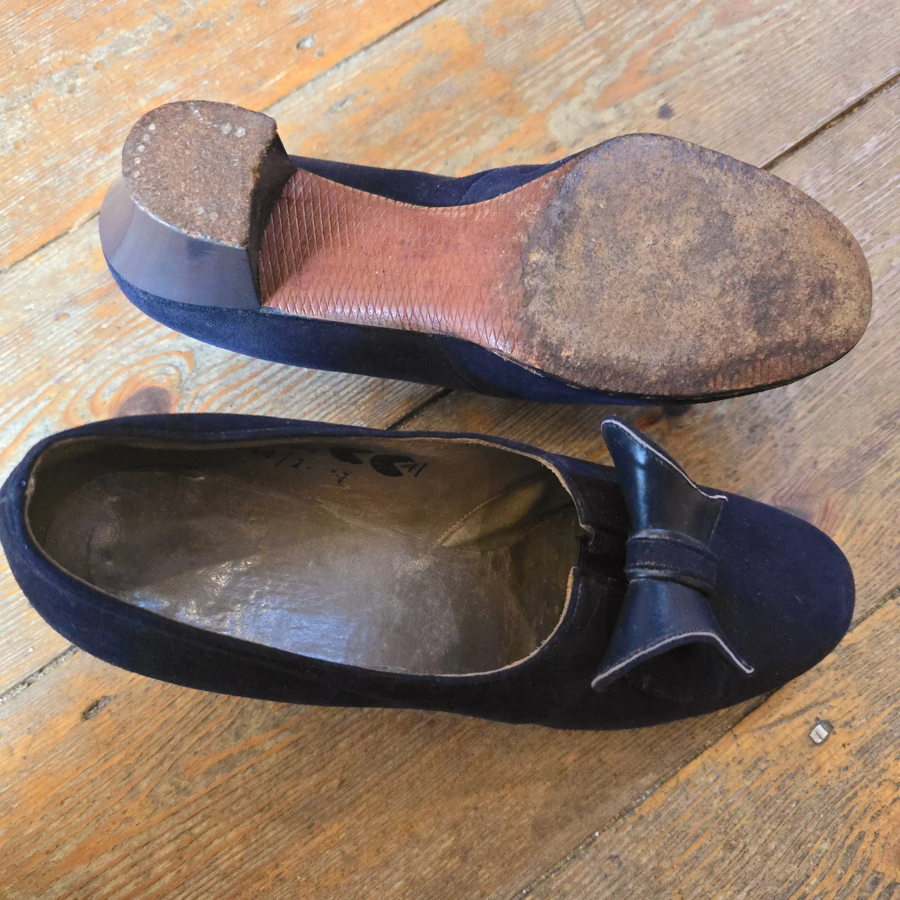 Blue Vintage 1940s Shoes 4