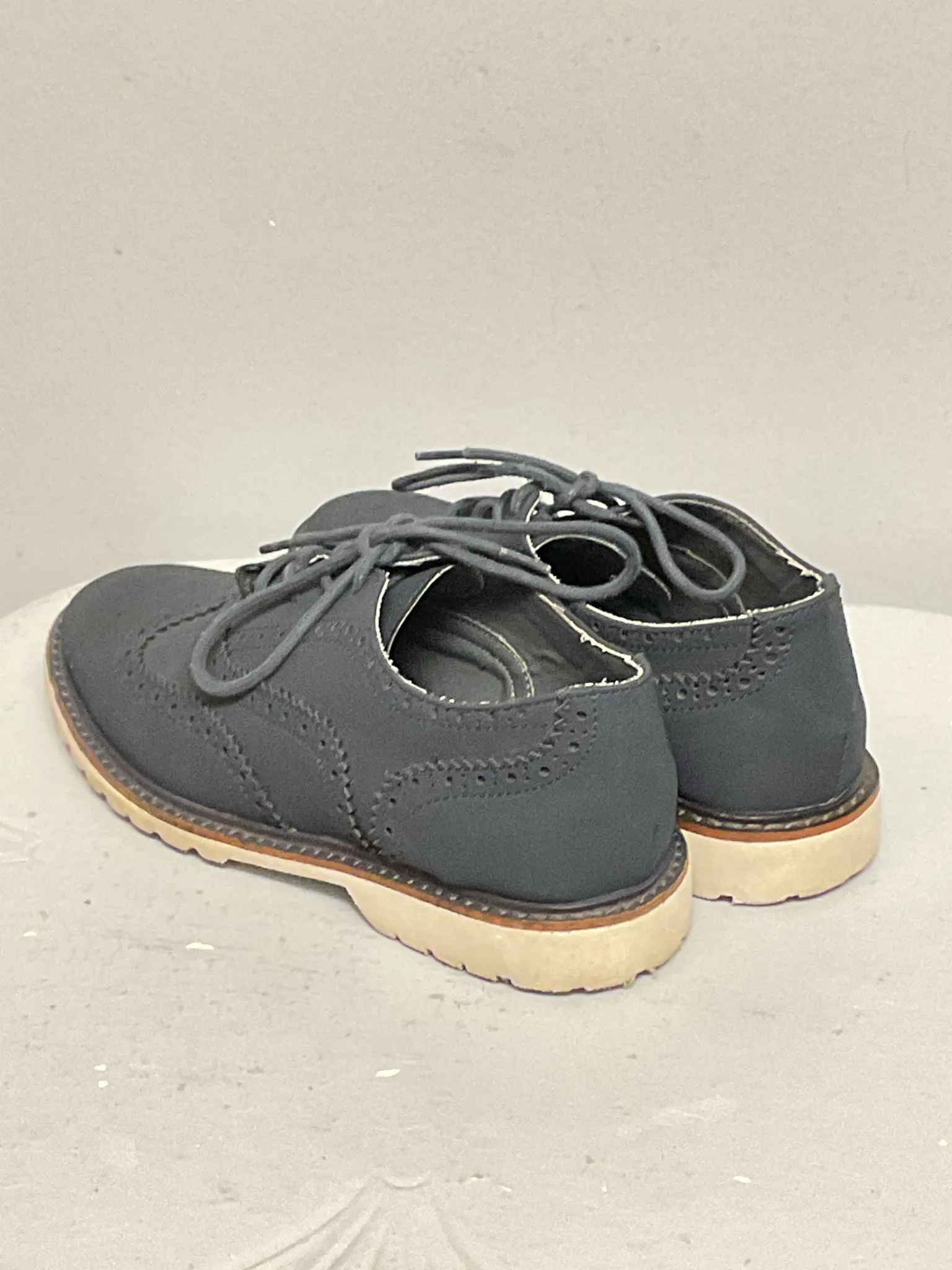Kenneth Cole Child Shoe Size 2 Blue Suede Shoes