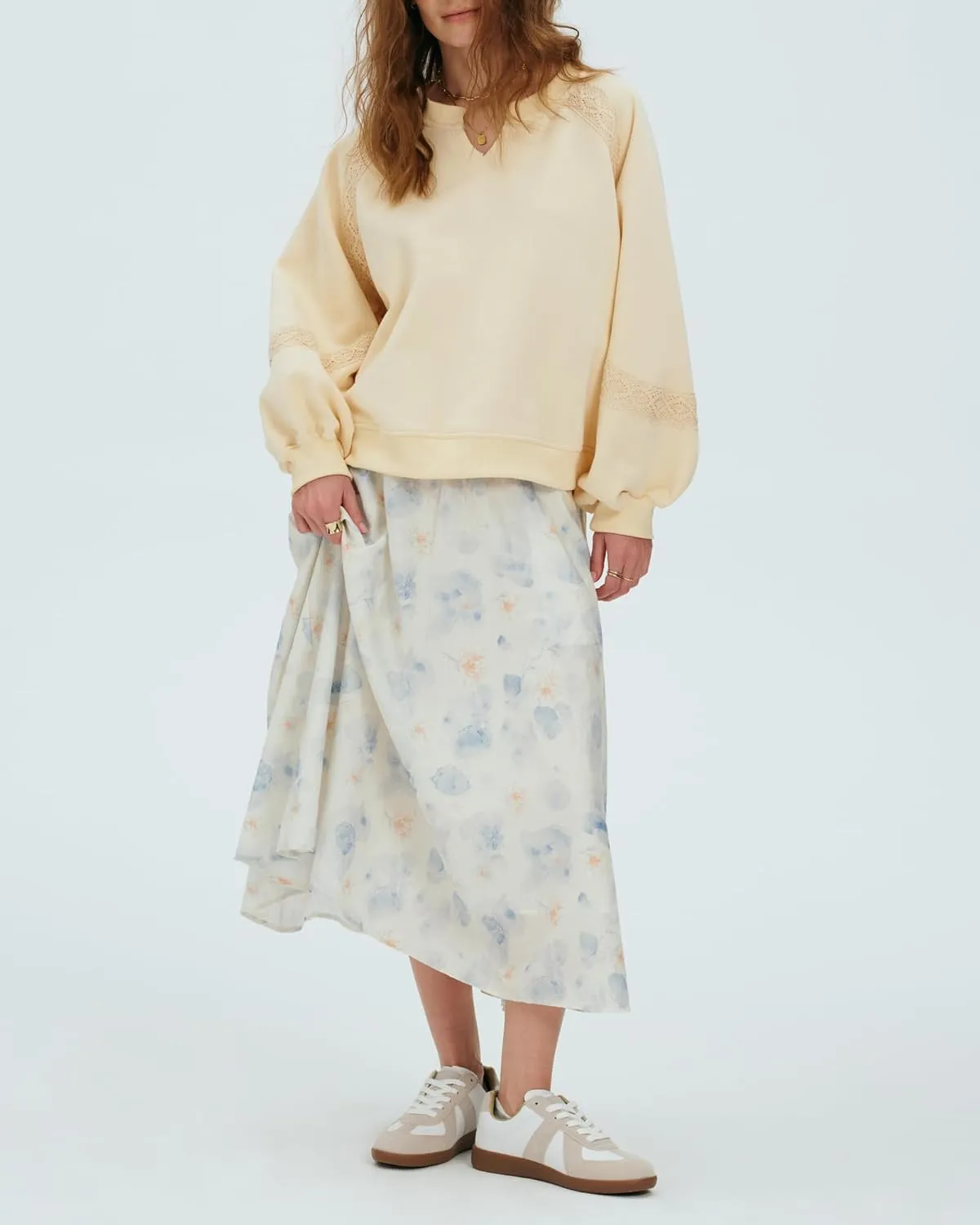 Locachy Womens Oversized Sweatshirt Casual V Neck Long Sleeve Cropped Pullover Tops Trendy Loose Blouses