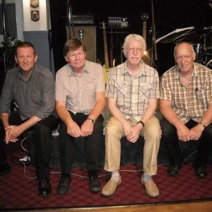 Roger Skinner - Rock n Roll Covers Band - Auckland