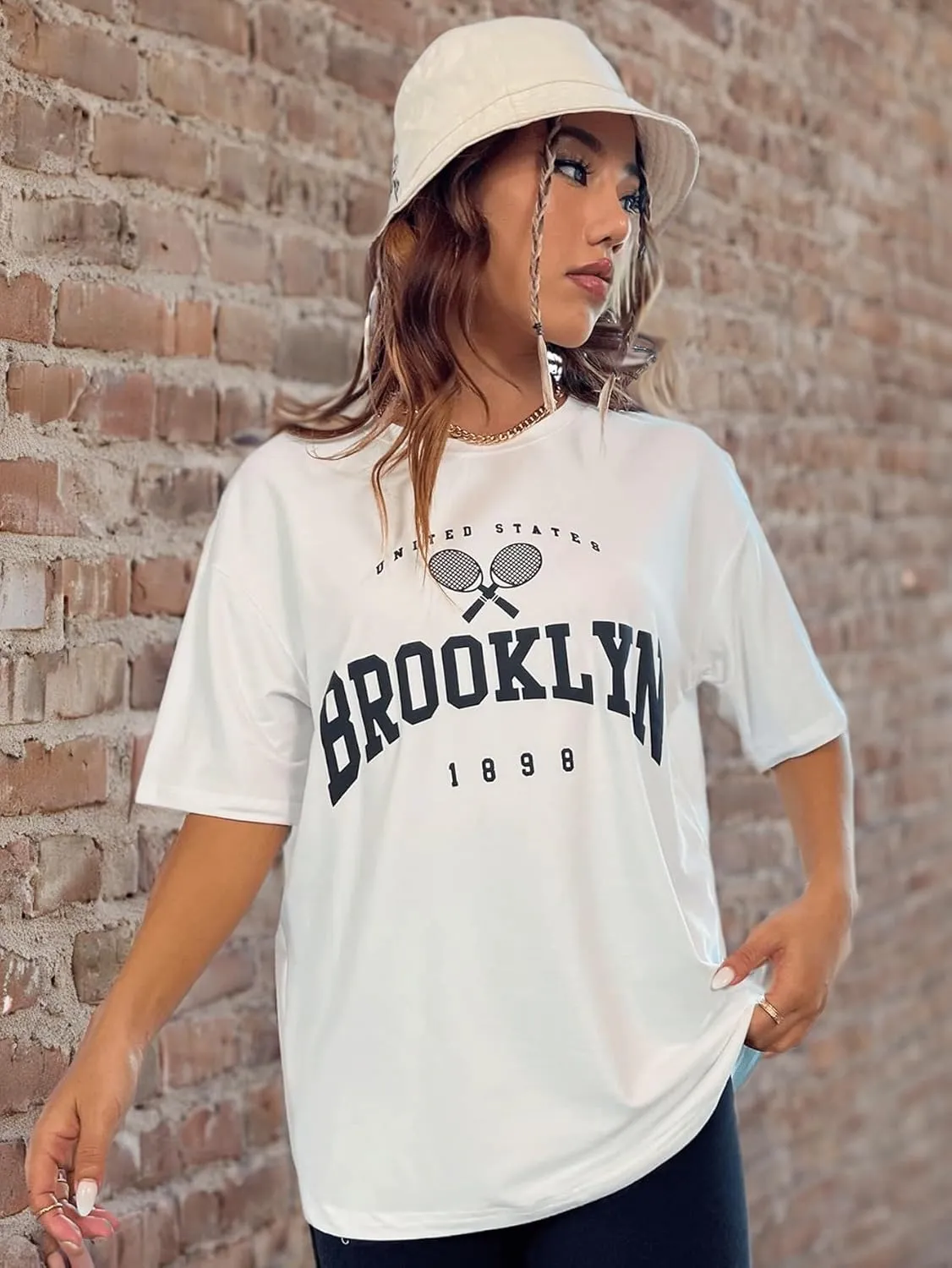 Verdusa Women's Casual Crewneck Short Sleeve Letter Graphic Drop Shoulder Oversized Tee T Shirt