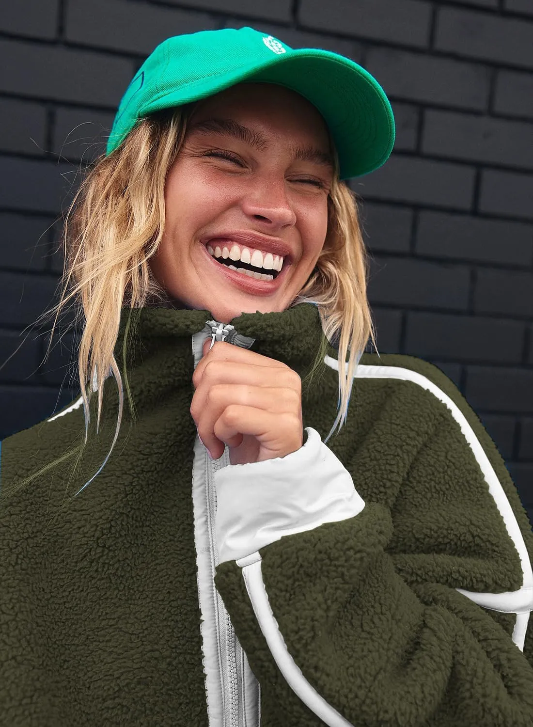 Women's Oversized Fleece Sweatshirt Long Sleeve Half Zip Sherpa Hoodie Fleece Pullover Top With Pockets