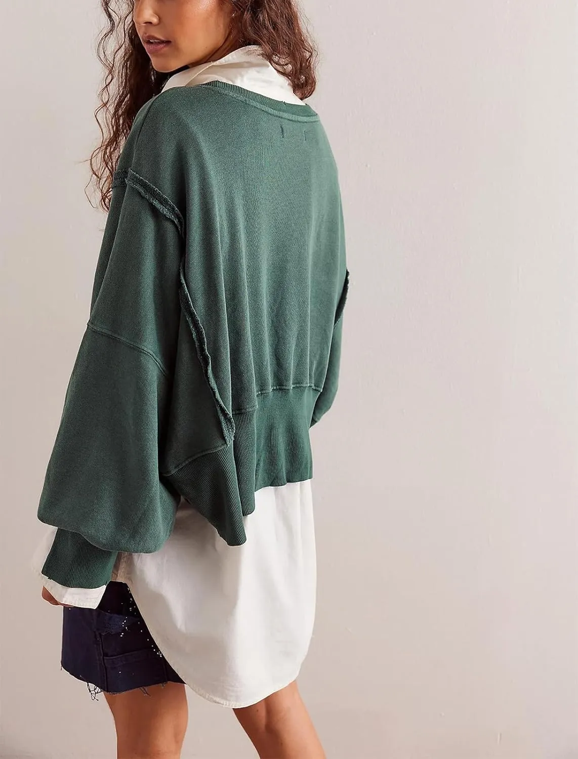 Yuemengxuan Womens Y2k Oversized Sweatshirt Scoop Neck Pullover Tops Batwing Sleeve Cropped Sweatshirts Fall Outfits